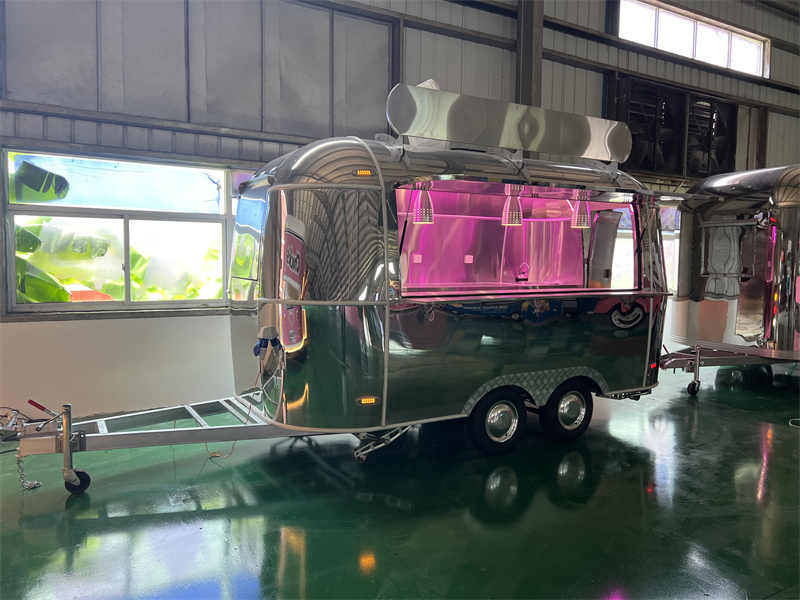 牽引式餐車(chē)